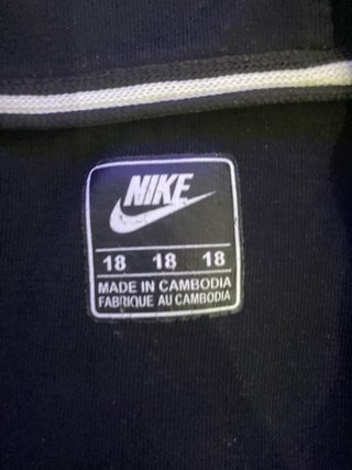 Se vende Chándal Nike tech Negro y Morado