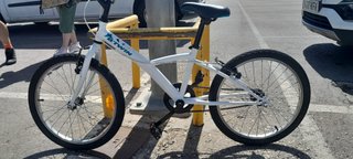 Bicicleta infantil B'TWIN 20 Decathlon APENAS USO
