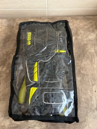 Guantes de portero Errea