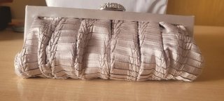 Bolso de fiesta  mujer.plateado con pedrería