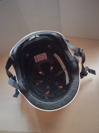 Casco Oxelo con pegatinas