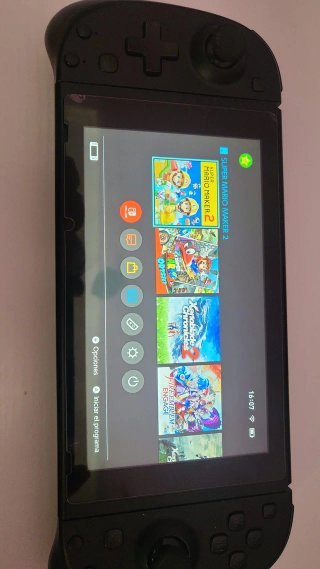 Nintendo Switch con 2 mandos