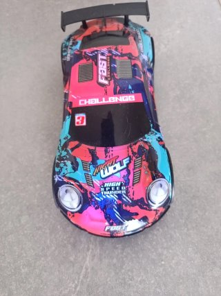 Coche teledirigido con 2 mandos