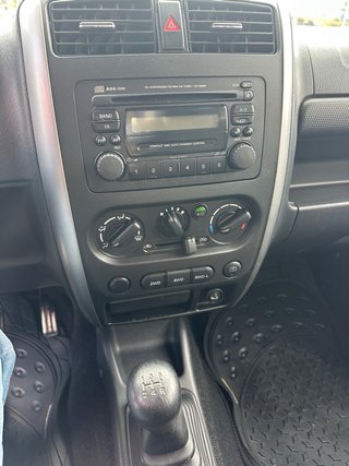 Suzuki Jimny 2006