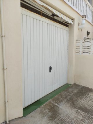OFERTA URGE VENTA. Puerta de garaje 250x230