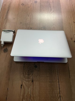MacBook Pro Retina 15 2015 i7 16GB RAM 256gb apple