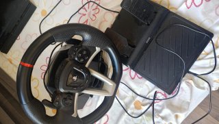 Volante HORI PS4/PS5 con Pedales