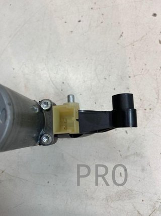 Seat leon 5F motor elevalunas ref: 5Q0959802B