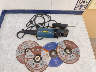 Amoladora Profesional Casals 1800W / Con discos