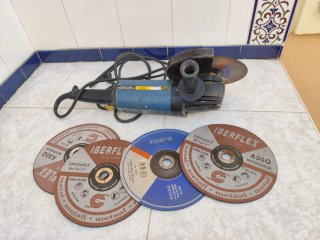 Amoladora Profesional Casals 1800W / Con discos
