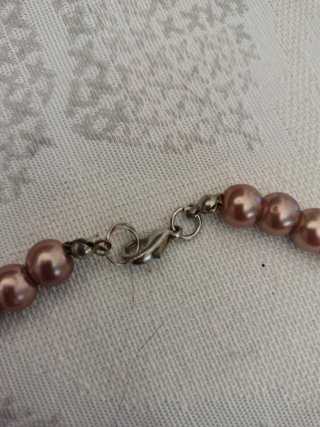 Collar de perlas color rosado