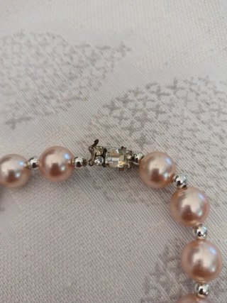 Collar de perlas color rosado