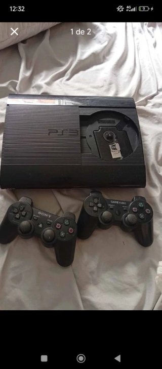 PS3 Super Slim + 2 Mandos - Sin cables HDMI/corrie