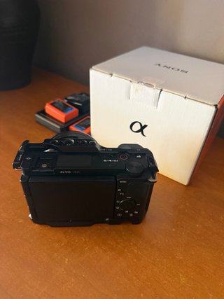 Sony ZV-E10
