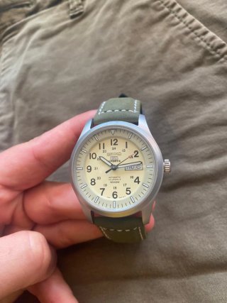 Seiko 5 Sports Field SNZG.