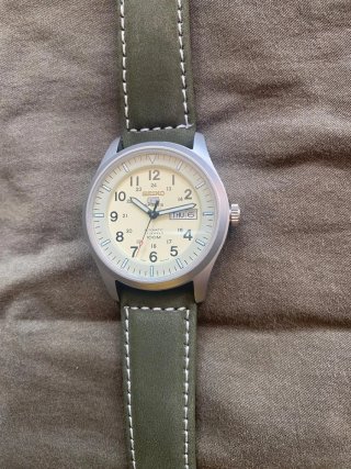 Seiko 5 Sports Field SNZG.
