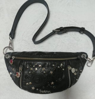 Riñonera Guess Negra Riñonera Desigual Negra