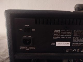 Amplificador Fender Mustang GT200 + Funda y ruedas