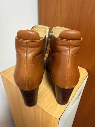 Botines de piel marrones
