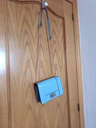 Bolso efecto piel de serpiente azul