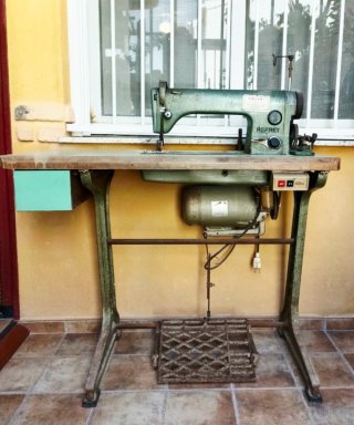 Máquina coser industrial Refrey 906.