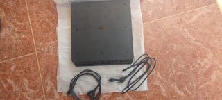 PS4 500GB + Mando y Cables