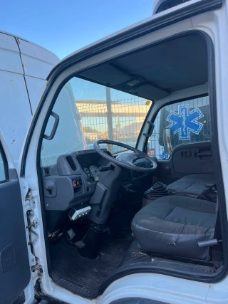 Grúa arrastre NISSAN CABSTAR E
