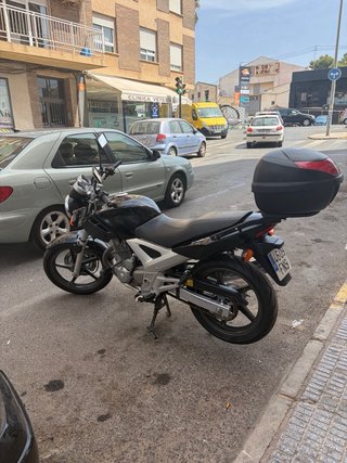 Honda CBF 250 Negra