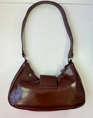 Bolso Charol Chocolate Vintage | estilo Y2K