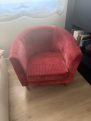 Butaca de salón terciopelo rojo