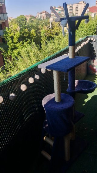 Rascador para gatos de tela y sisal