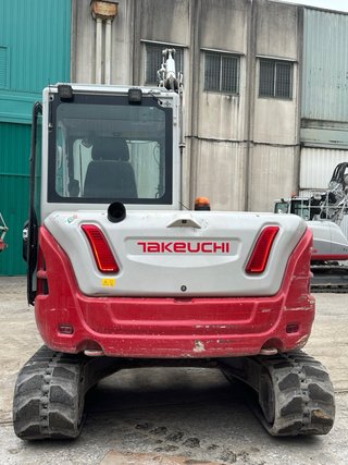 Excavadora Takeuchi TB370  (7.000kg)