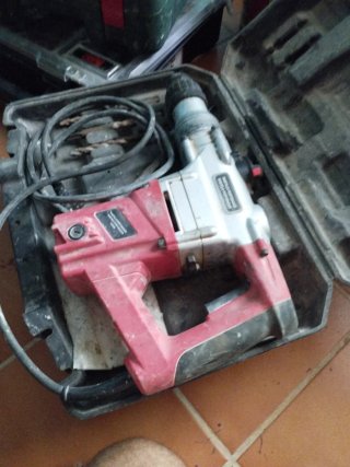Herramientas de construcción varias
