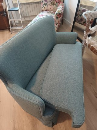 Sofá 2 plazas restaurado como nuevo