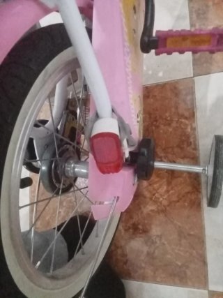 Bicicleta infantil rosa para niñas