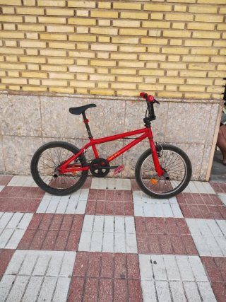 Bicicleta BMX Roja