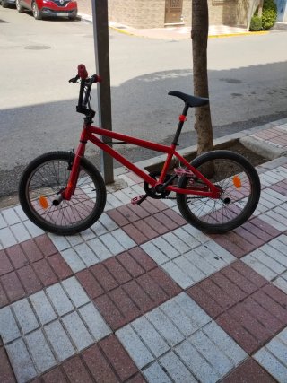 Bicicleta BMX Roja