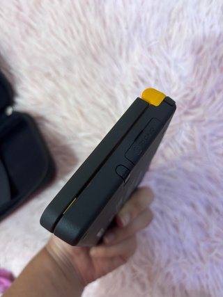Nintendo DSi XL Amarilla + Lápiz y Cartucho juegos