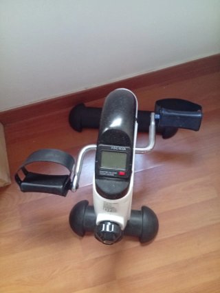 Bicicleta estática para ejercicio en casa