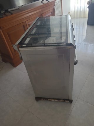 OPORTUNIDAD. Cocina 5 fuegos y horno butano/propan