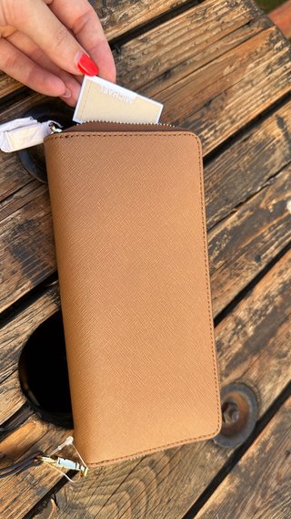 Michael Kors Cartera Camel Grande