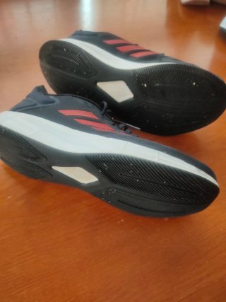 Zapatillas Adidas Negras y Rojas Talla 42