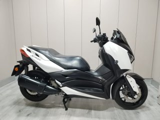 Yamaha XMAX 300 Scooter