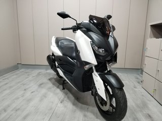 Yamaha XMAX 300 Scooter