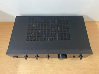 Amplificador Luxman LV-92 Negro