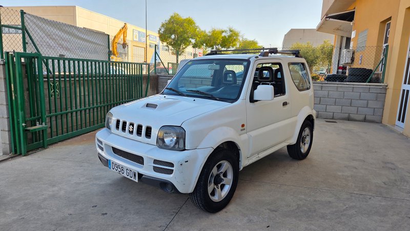 Suzuki Jimny 2008 - foto 1