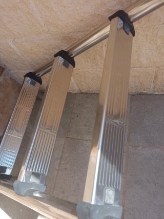 Escalera metálica para piscina RECOGER EN SORIA