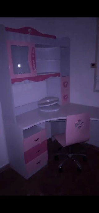 Escritorio infantil Barbie rosa y blanco