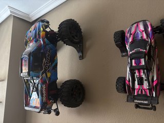 Traxxas X-Maxx 8S + 3 Carcasas + 2 Lipo + Cargador