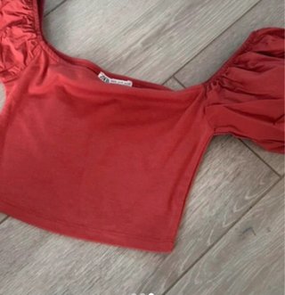 Top Zara manga abullonada naranja